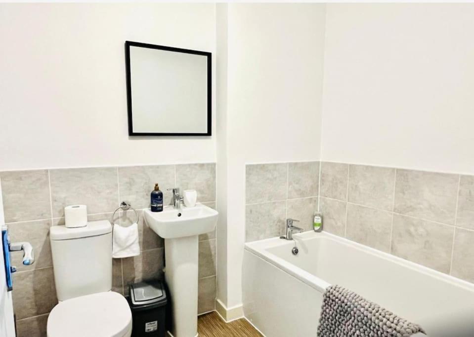 Ashford Retreat - Luxury Home With Double Parking Zewnętrze zdjęcie